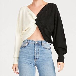 AMUR Cruz Colorblock Twist Front Wool Sweater Black Cream Size Small